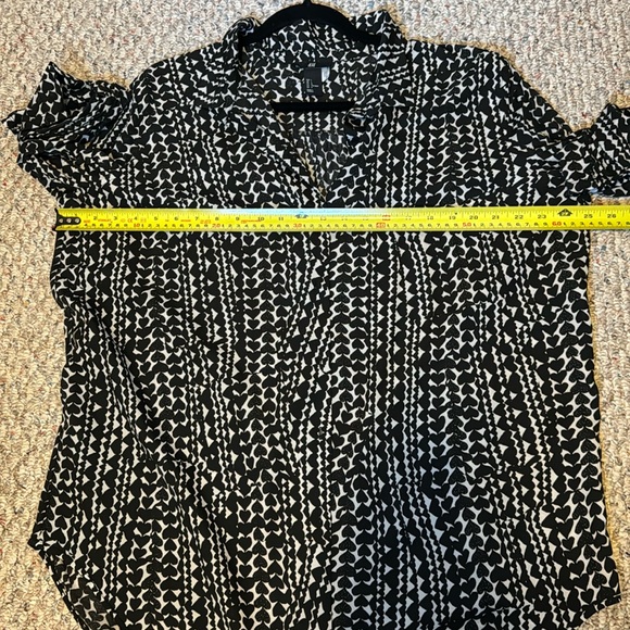 H&M White   Back Blouse Top Size L - Picture 4 of 5